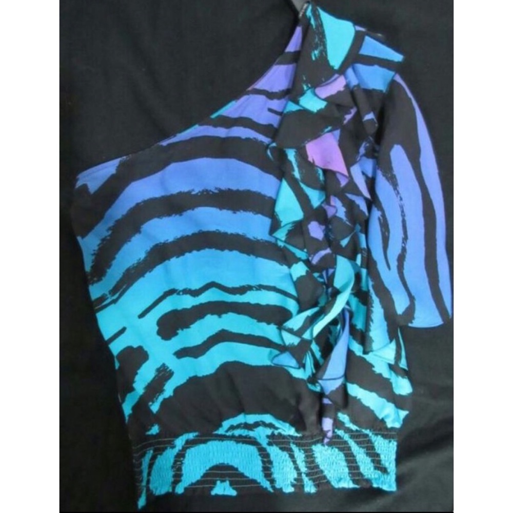 NWOT Women's BEBE Animal Print Top - Size S